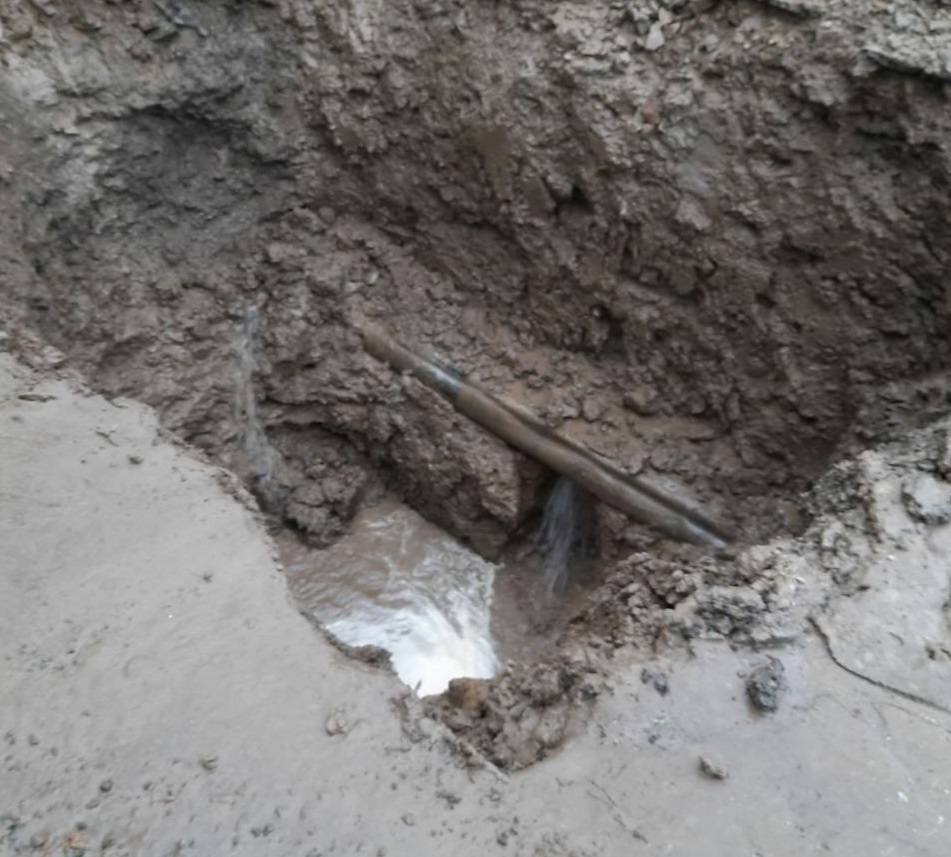 Несколько порывов сети водоснабжения произошли в поселке Забайкалья