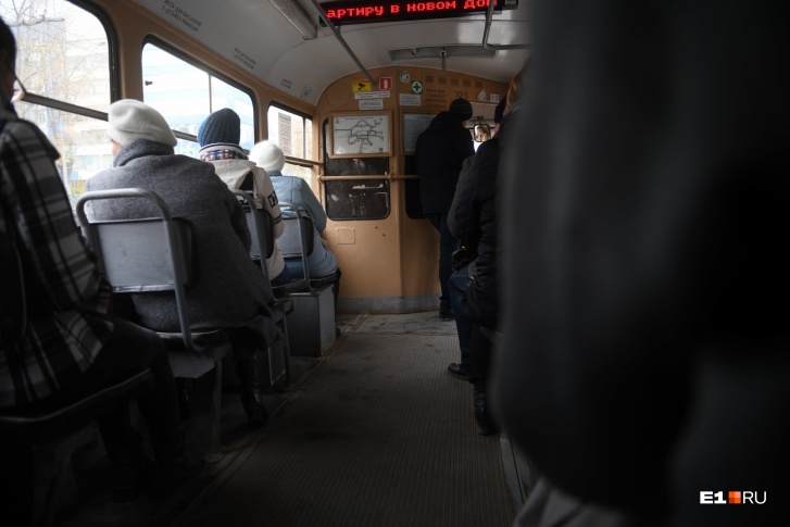 Подросток, которого кондуктор пытался высадить из трамвая в Нижнем Тагиле, рассказал подробности инцидента