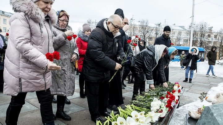 В Кемерове прошла панихида по погибшим в ТРЦ «Зимняя вишня»
