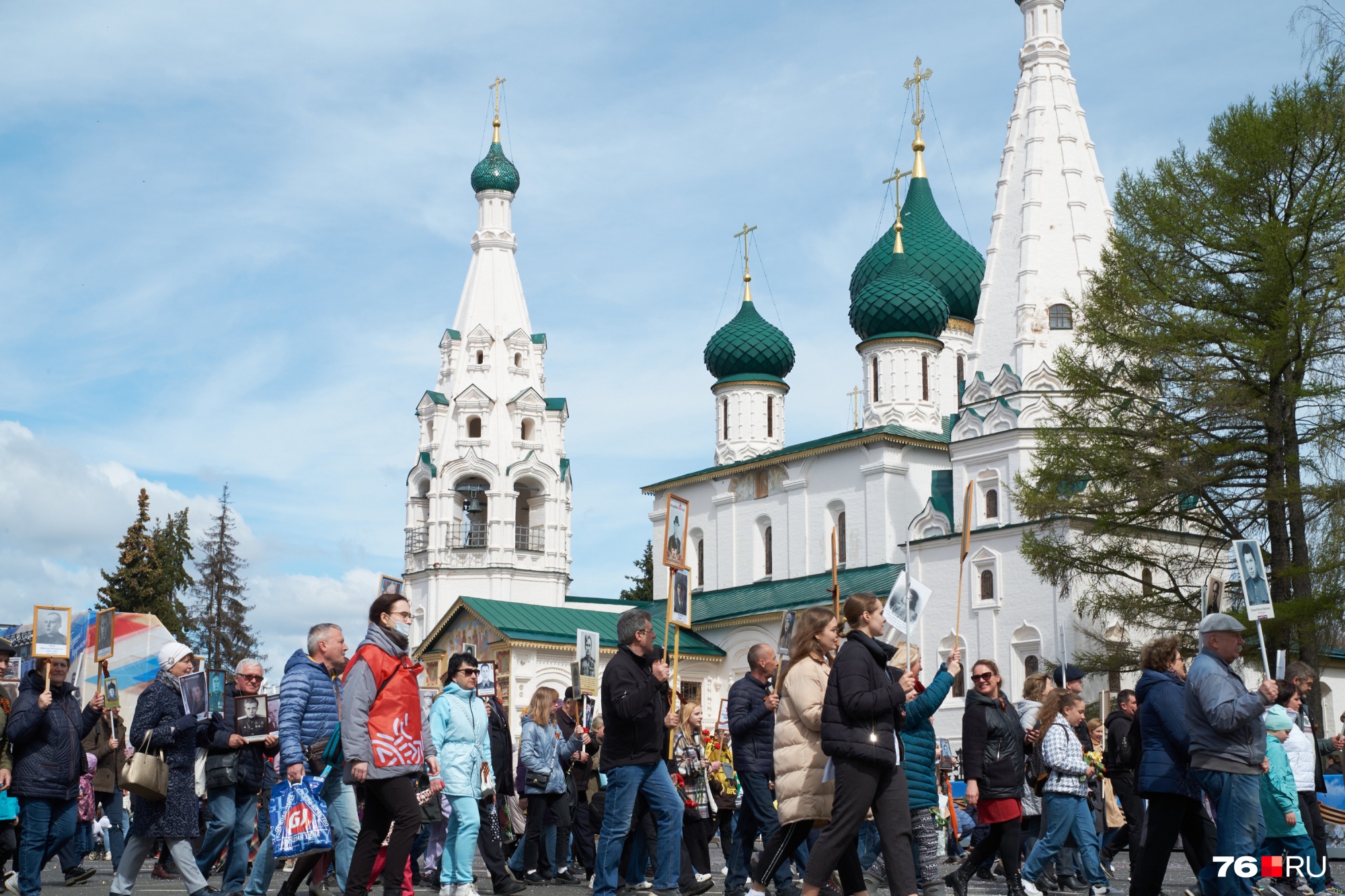 Колонна казалась бесконечной Колонна казалась бесконечной