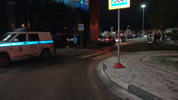 Водитель скрылась: в Ярославской области «Ауди» сбила переходившего дорогу пешехода