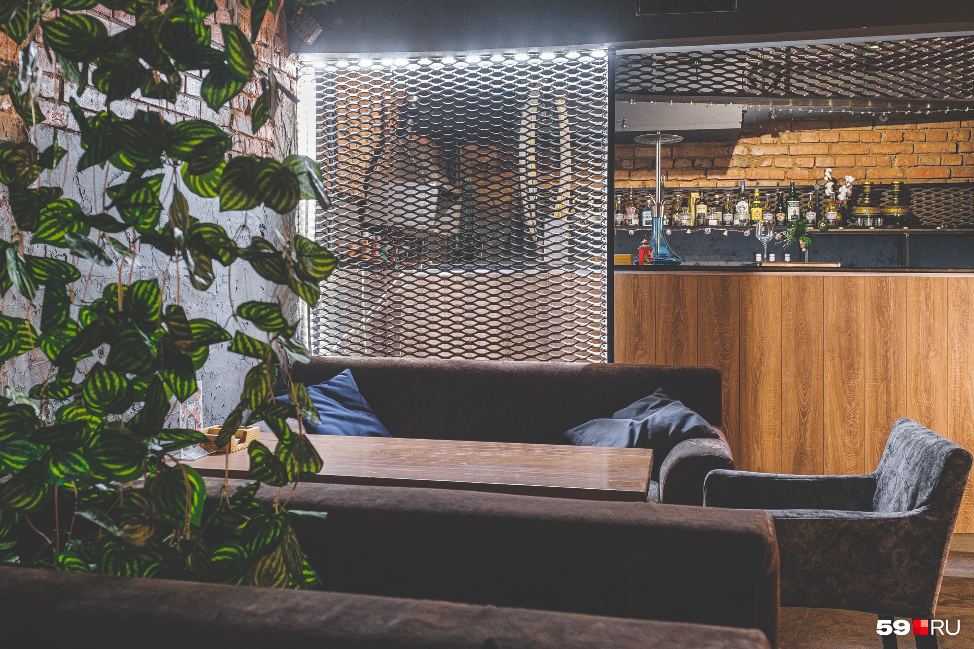 monstro_bar работает с шести вечера monstro_bar работает с шести вечера