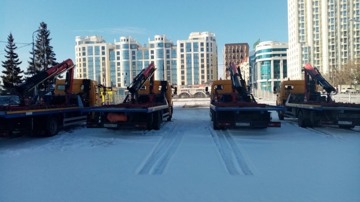 Эвакуировать машины будут чаще: в центре Екатеринбурга открылась новая штрафстоянка