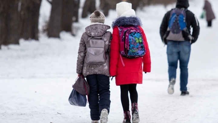 В школах Челябинска из-за мороза отменили уроки