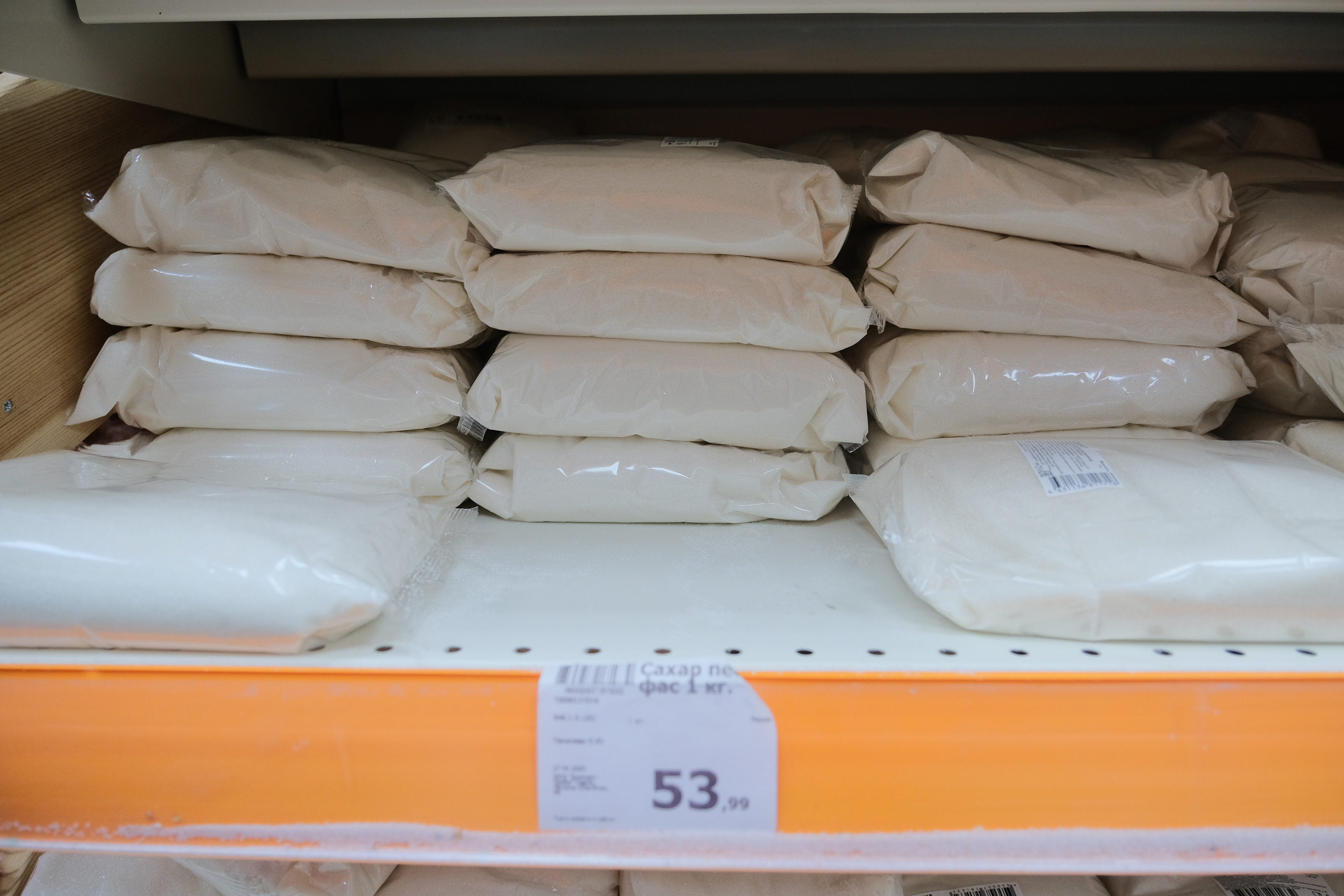 Сахарный песок в феврале за 53 рубля