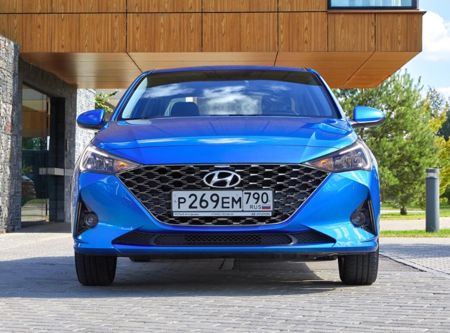 Hyundai Solaris, Active, <nobr class="_">1,4 л</nobr>, <nobr class="_">100 л. с</nobr>., МТ — <nobr class="_">1 245 000</nobr> рублей Hyundai Solaris, Active, <nobr class="_">1,4 л</nobr>, <nobr class="_">100 л. с</nobr>., МТ — <nobr class="_">1 245 000</nobr> рублей