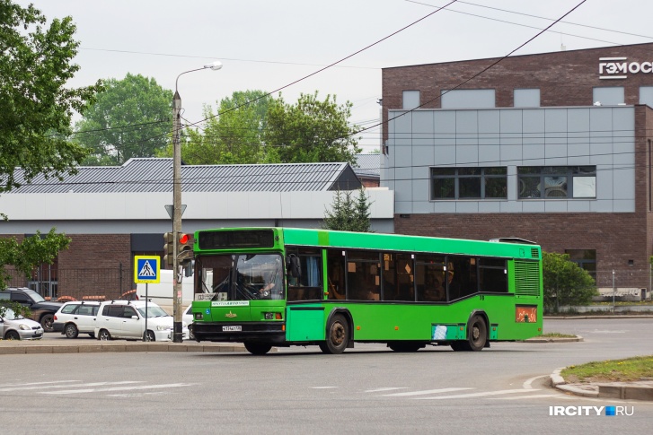 Муниципальный автобус «Иркутскавтотранса» на улицах города