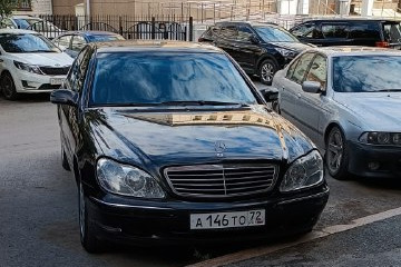 Тюменец на Mercedes за год накопил 70 штрафов. Его авто хотели арестовать — пришлось платить
