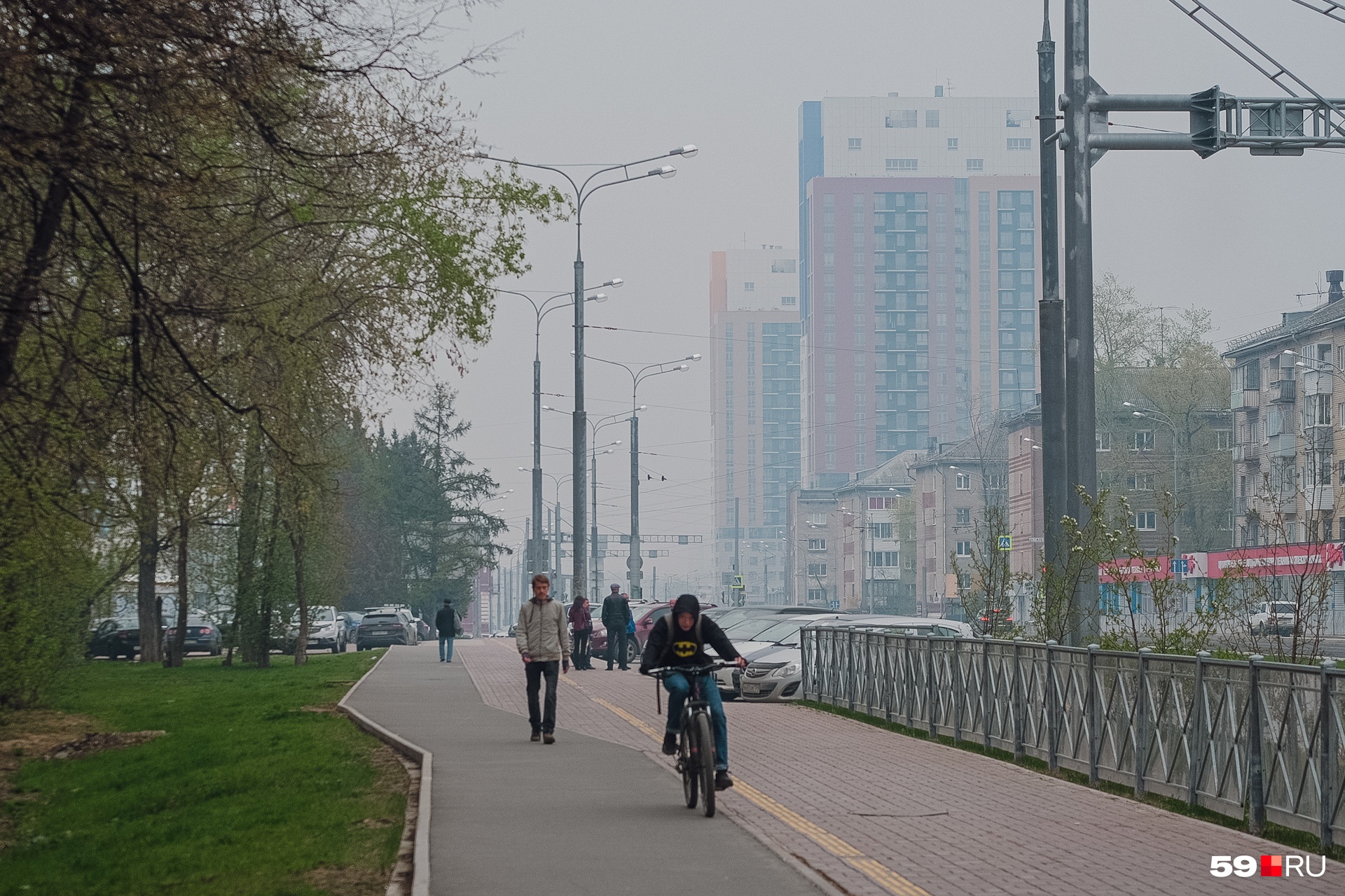 Кажется, герой, нужный этому городу, с проблемой не справляется Кажется, герой, нужный этому городу, с проблемой не справляется