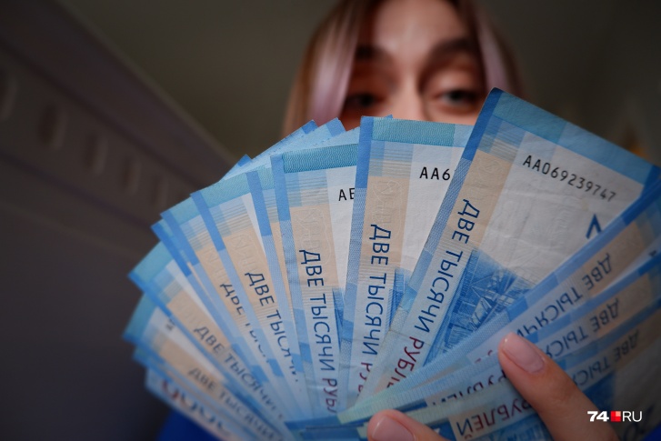 С валютными вкладами в банках сейчас возникают проблемы — будет ли выгоднее делать их в рублях?