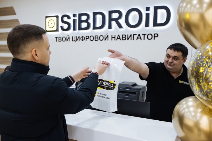 Высокое качество товаров и обслуживания в магазинах Sibdroid подтверждено высокой оценкой на «Флампе» и в Яндекс.Маркете
