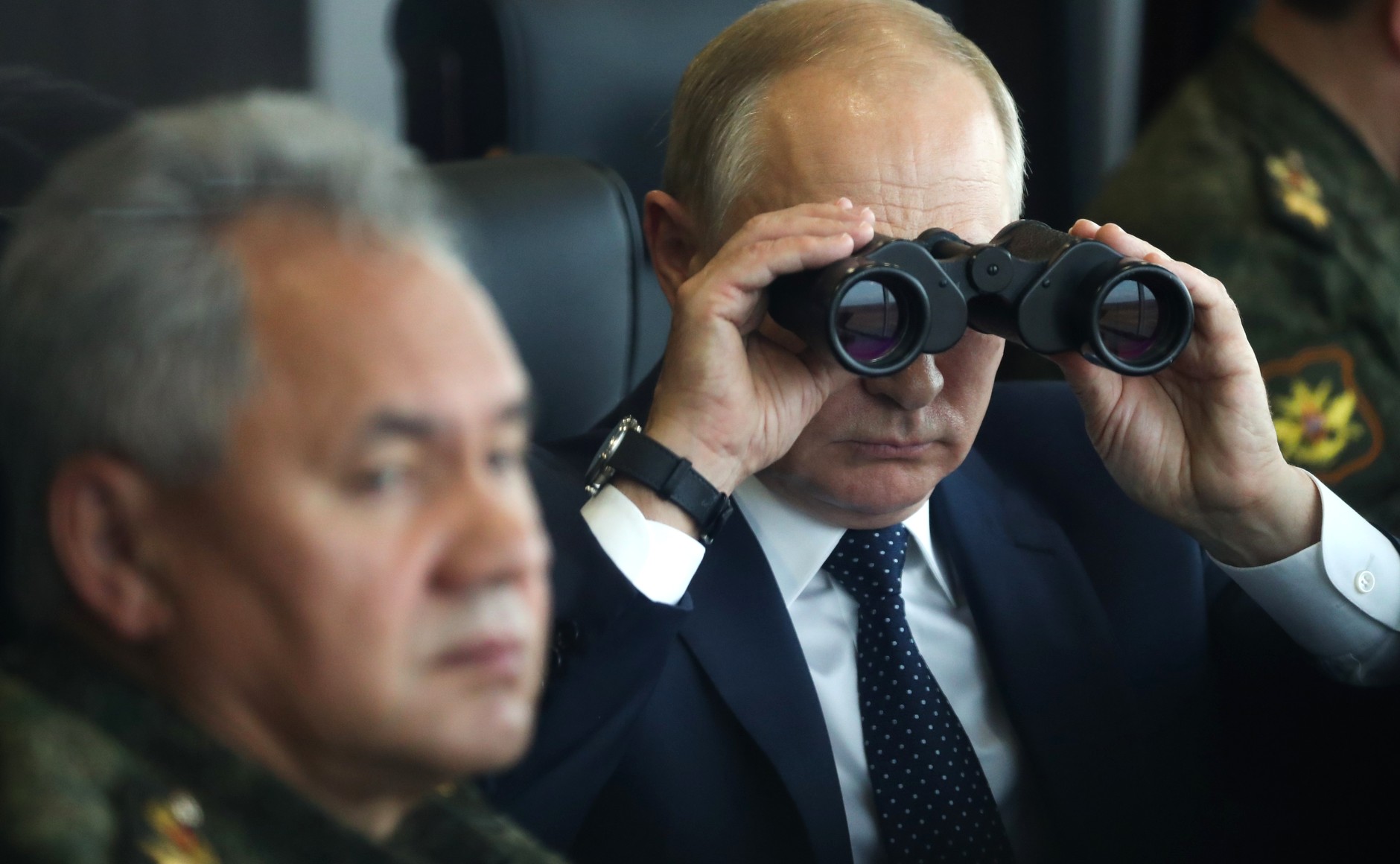 министр обороны Сергей Шойгу и президент Владимир Путин во время учений «Запад-2021»