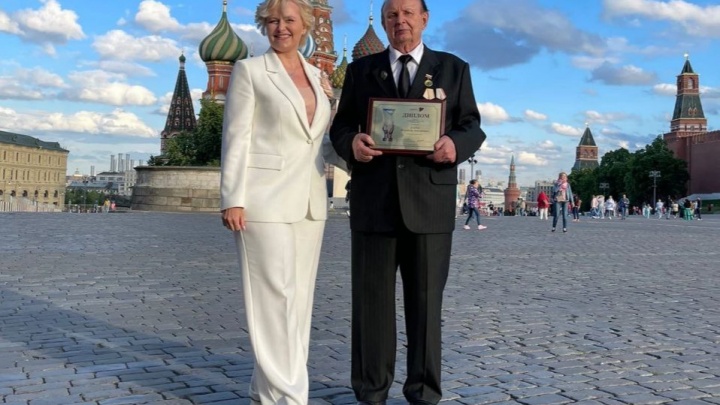 «За верность профессии»: 85-летний хирург из Челябинской области получил высшую врачебную награду страны