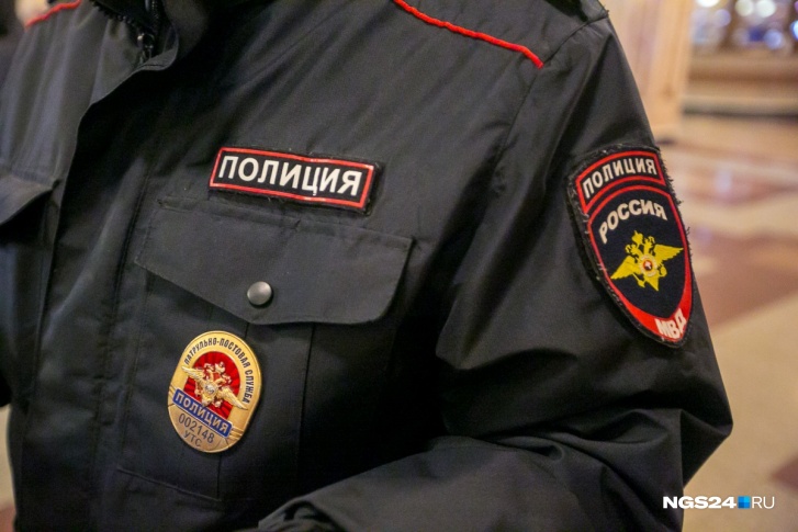 Полицейские приехали за 10 минут Полицейские приехали за 10 минут