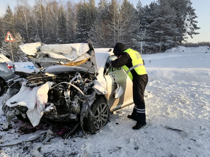 Смертельные каникулы: с начала года в авариях на дорогах Свердловской области погибли 11 человек