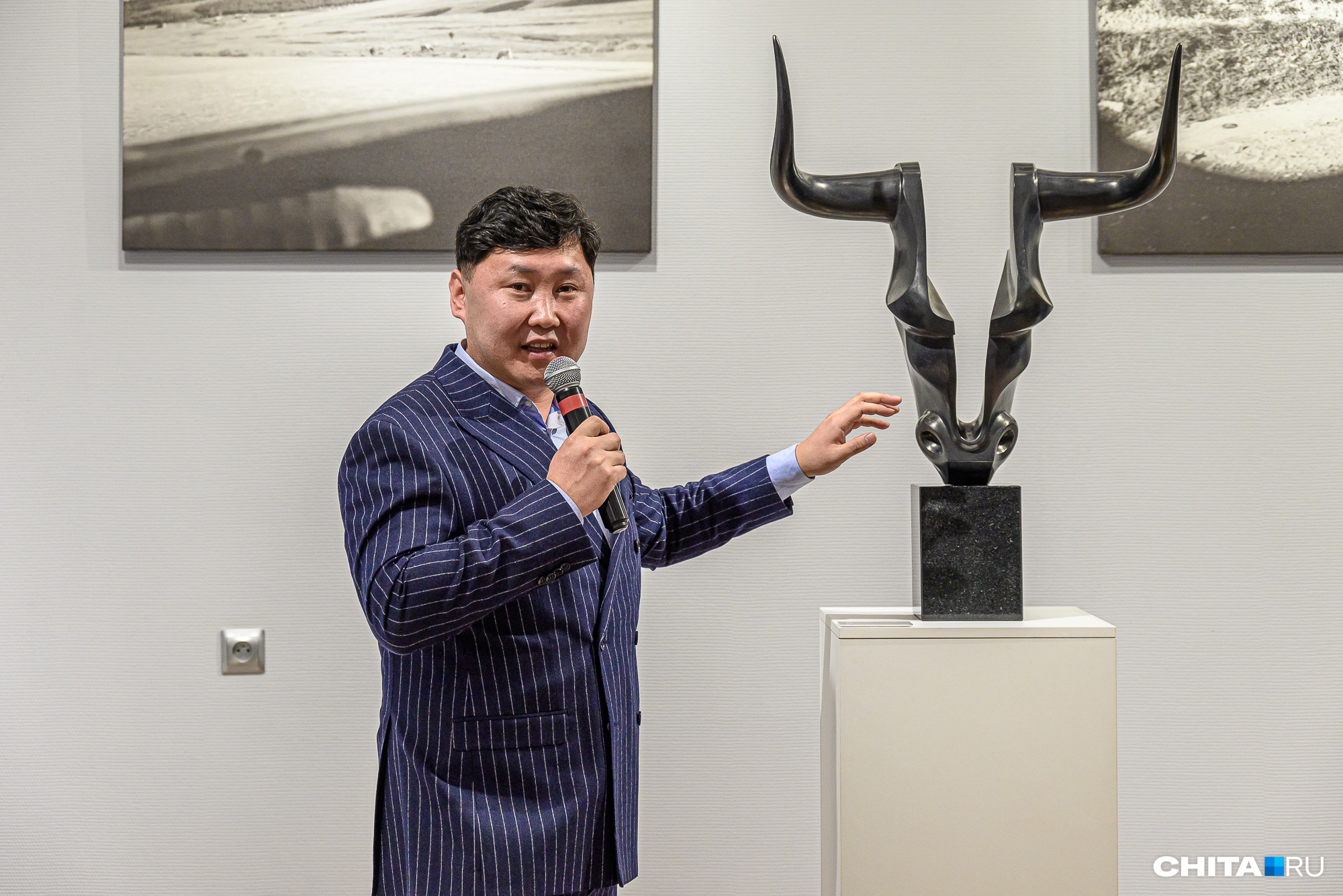 Скульптор Жигжит Баясхаланов запустит школу оружейников в Забайкалье