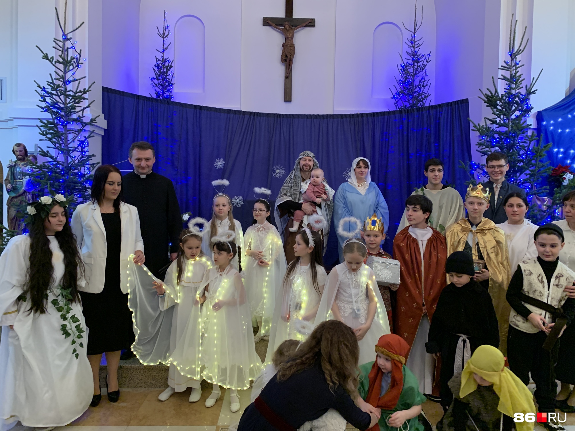 Юные прихожане показали спектакль о рождении Христа