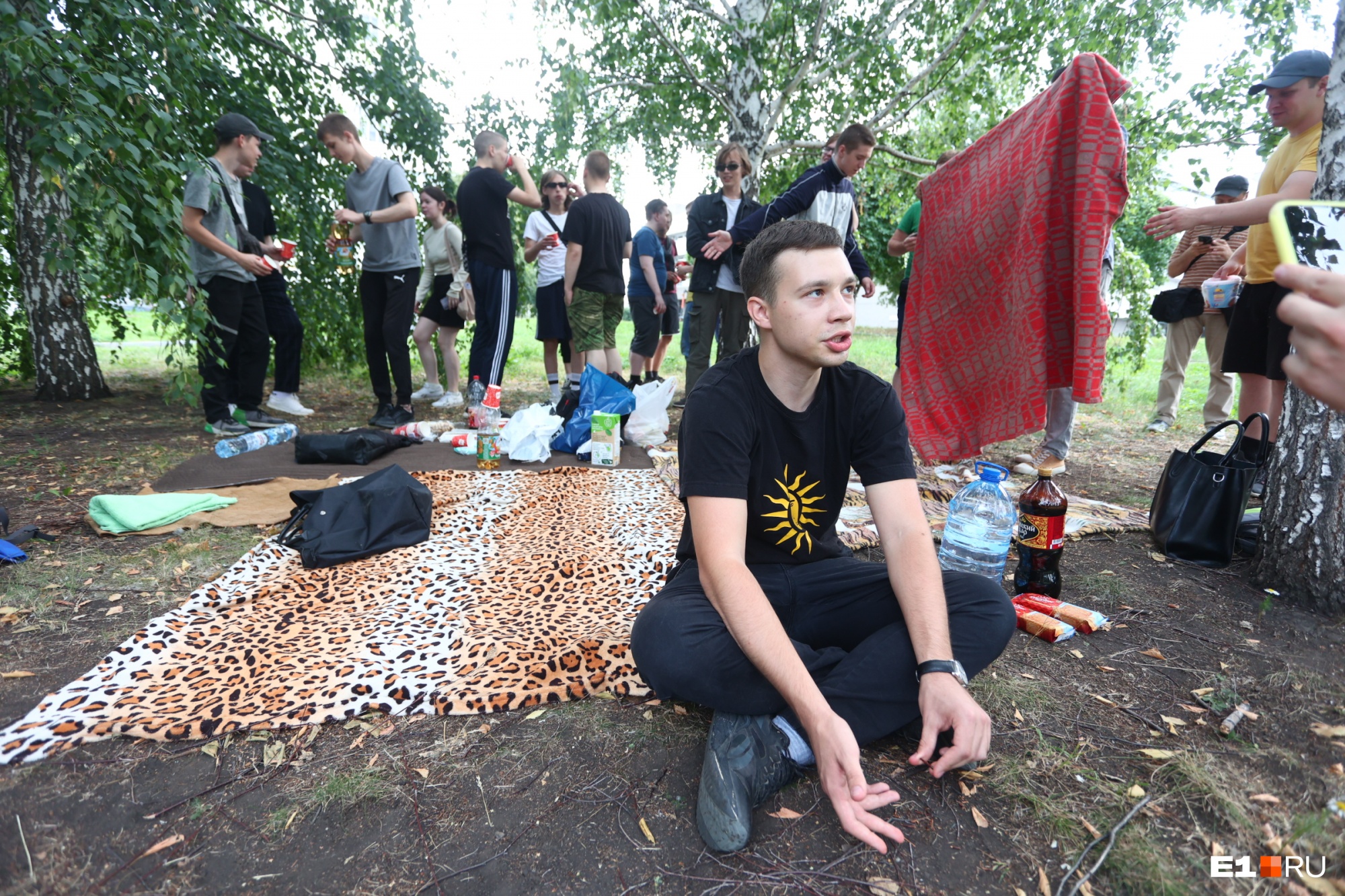 «Думали, что здесь гей-парад»: в Екатеринбурге прошел «гомофобный пикник», который высмеяла Собчак
