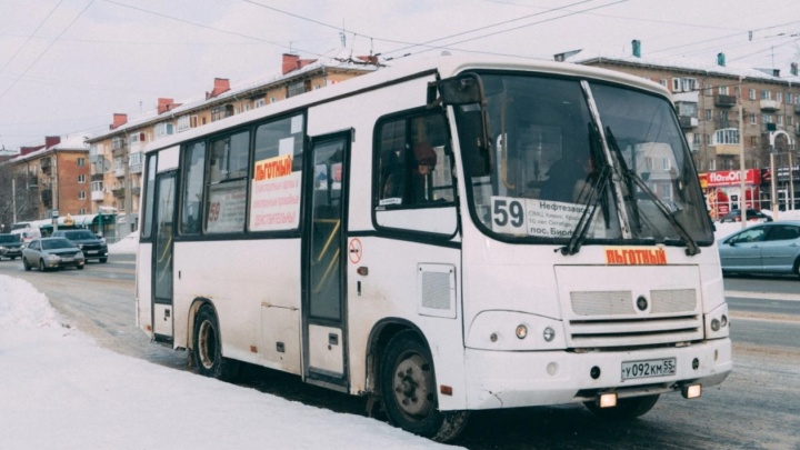 Глава Омской области: «Вводить QR-коды на транспорте преждевременно»