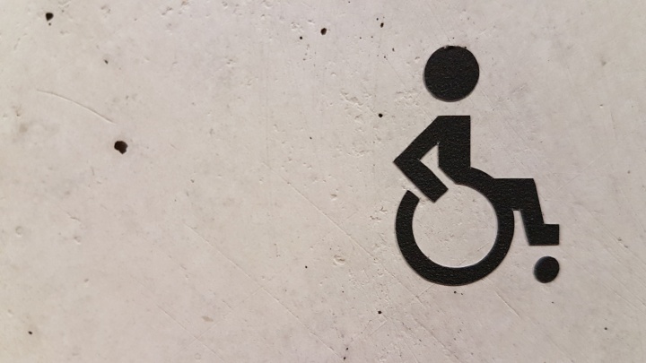 На Кубани 10-летнему ребенку с ограниченными возможностями не выдали кресло-коляску