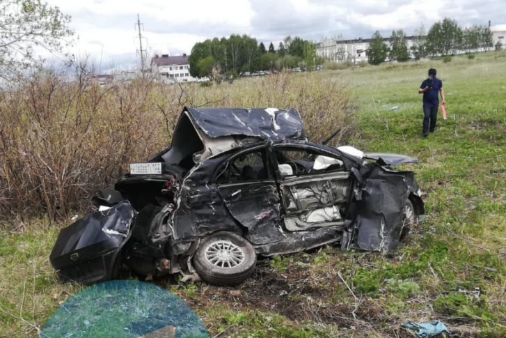 Автомобиль получил серьезные повреждения Автомобиль получил серьезные повреждения