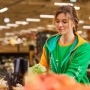 Дешевле, чем в магазине: СберМаркет снижает цены на любимые продукты клиентов