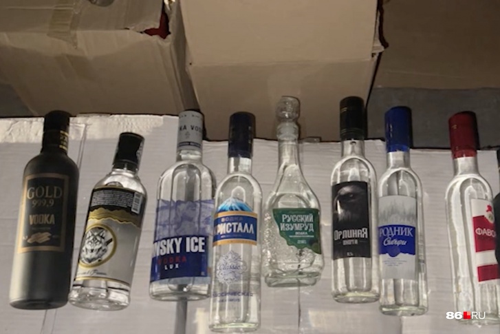 В гараже пенсионера нашли 640 бутылок суррогатной водки