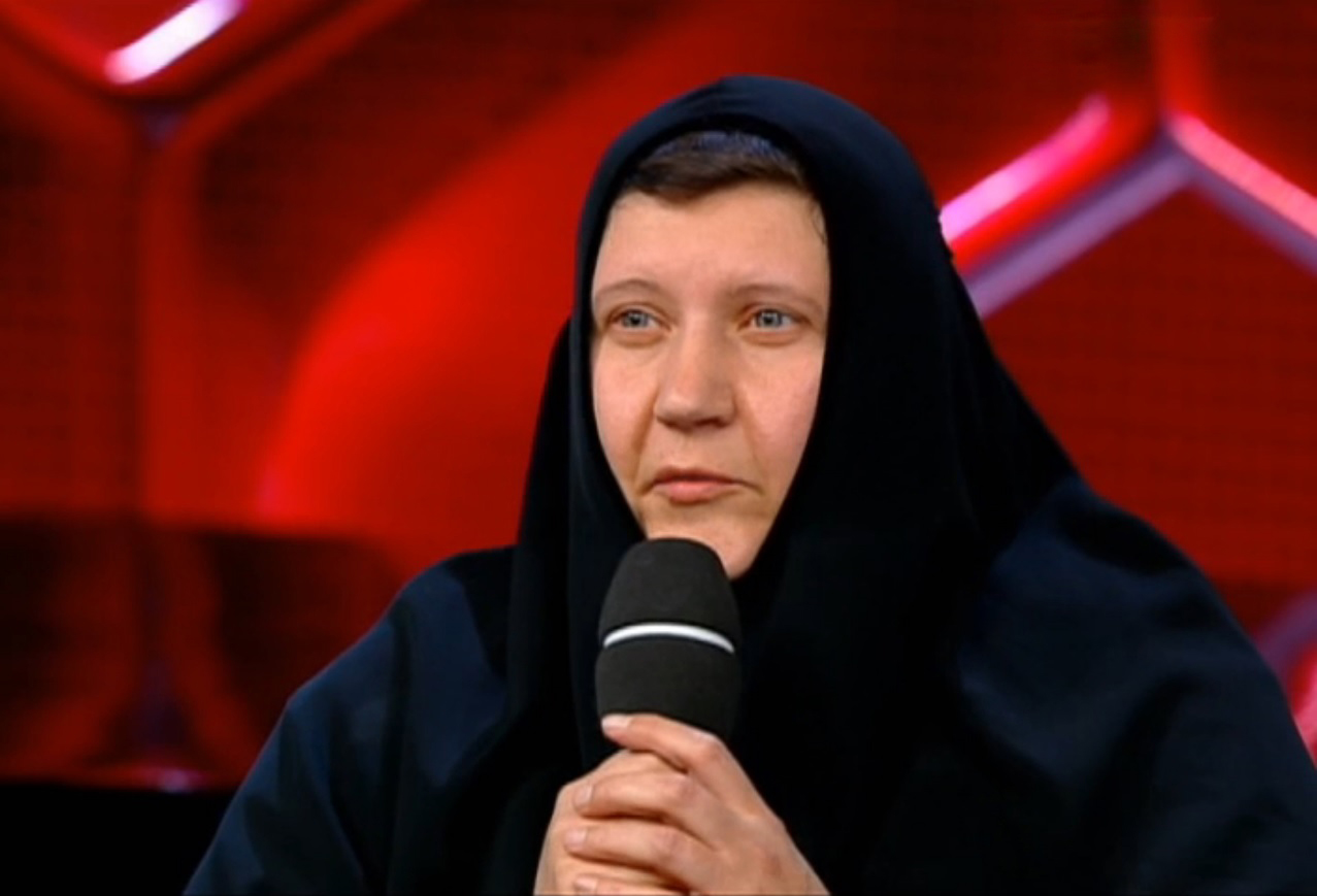 Теперь яркая певица — матушка Ефросинья Теперь яркая певица — матушка Ефросинья