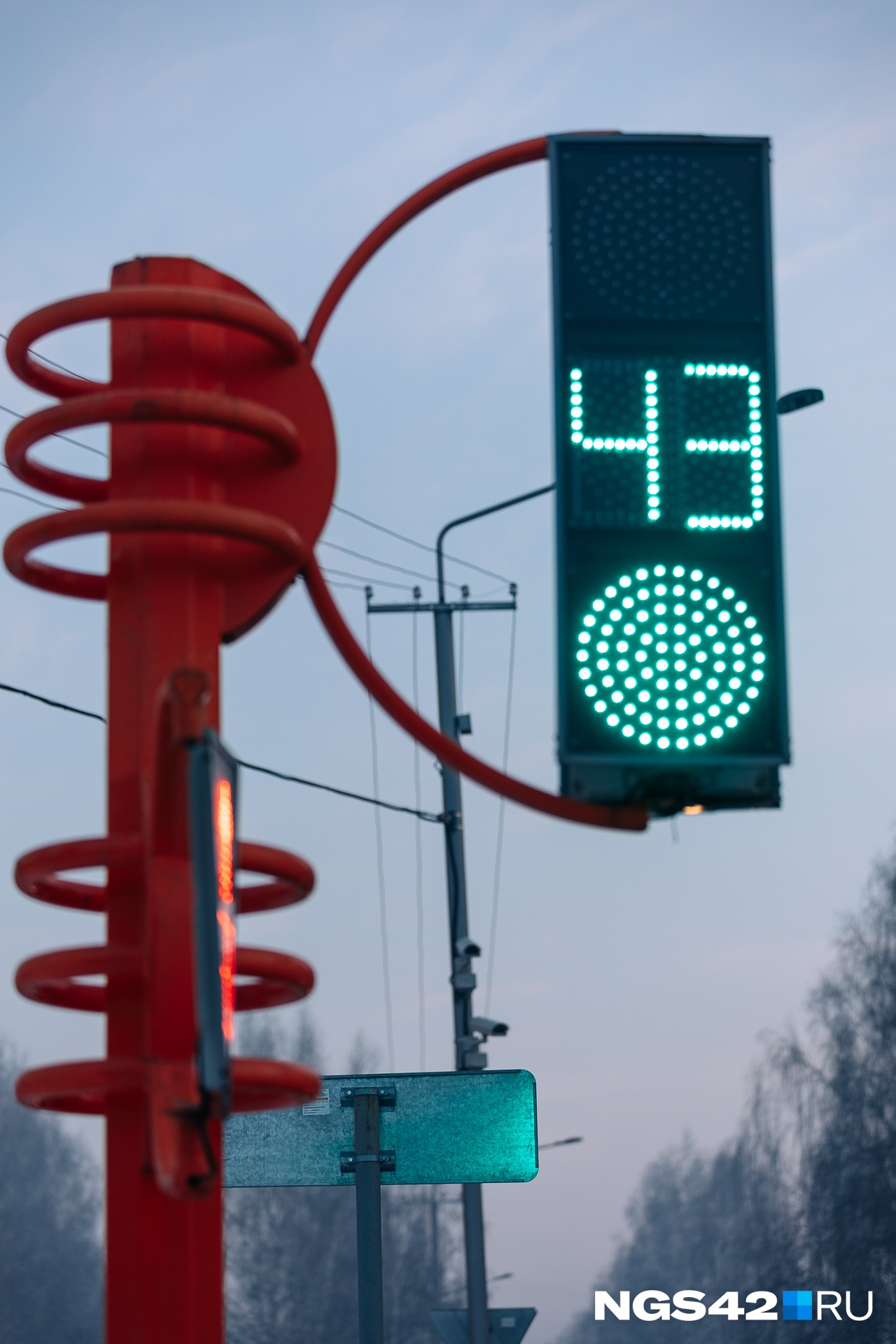 В Кемерове возле учебных заведений установят светофоры. На них потратят 16 млн