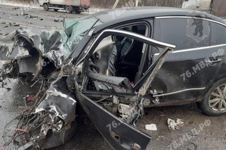 Водитель легковушки погиб на месте Водитель легковушки погиб на месте