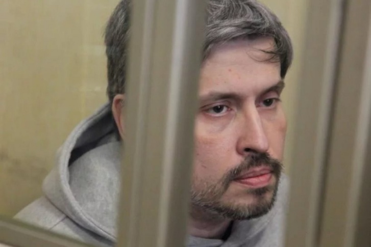 Суд признал его виновным Суд признал его виновным