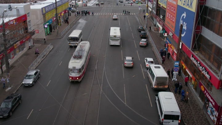 Чтобы не было пробки: показываем, куда перенесли автобусную остановку от ТРК «Аврора»