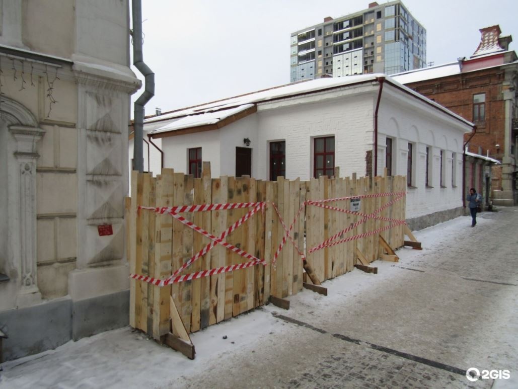 Чтобы не сломали: три старинных здания в центре Екатеринбурга окружили охранной зоной
