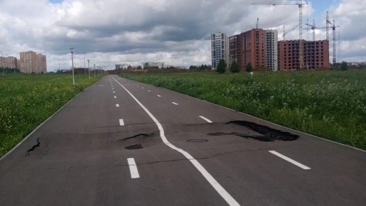 В Кемерове новую дорогу за полмиллиарда рублей размыло дождями