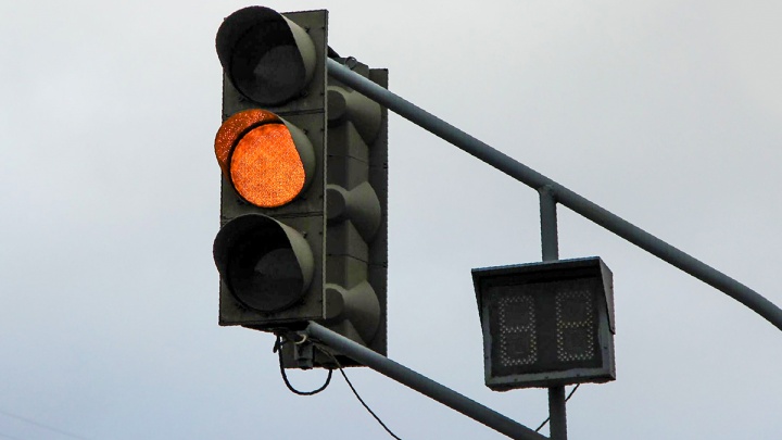 В Кемерове два дня будут отключать светофоры на нескольких оживленных перекрестках