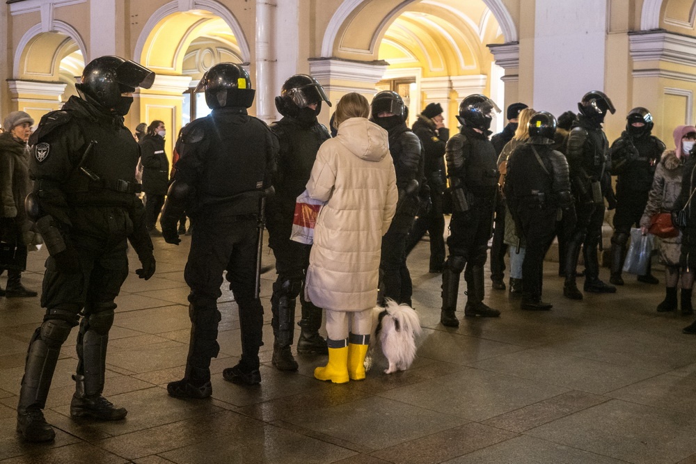 Питерские новости. Питерские студенты. Питерские студентки. Украинские студентки. Арест девушки.