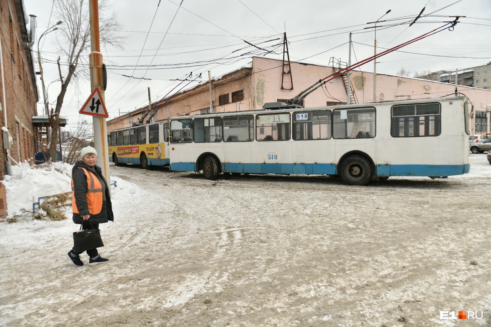 Мэр рассказал, когда в транспортных парках Екатеринбурга дряхлые троллейбусы заменят на новые