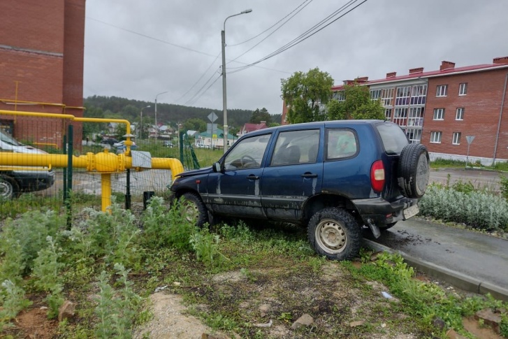 Водителю стало плохо за рулем Водителю стало плохо за рулем