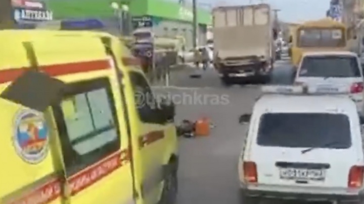 В Краснодаре грузовик насмерть сбил пенсионерку в переулке Гаражном