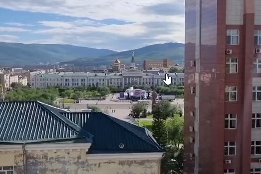 Владимир Шахрин показал свой вид из окна: видно площадь Ленина Владимир Шахрин показал свой вид из окна: видно площадь Ленина