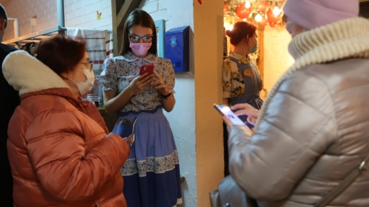 Жители Челябинской области с медотводами к прививке от ковида смогут посещать общественные места без QR-кодов