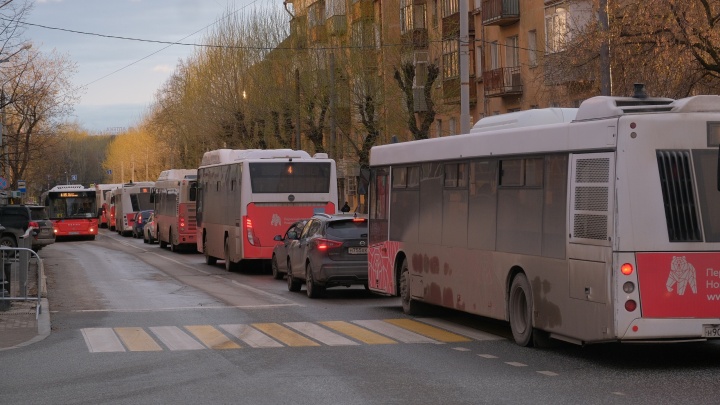 Как из-за перекрытий 9 мая в Перми будут ходить автобусы и трамваи (без последних на время останется Пермь II). Схемы