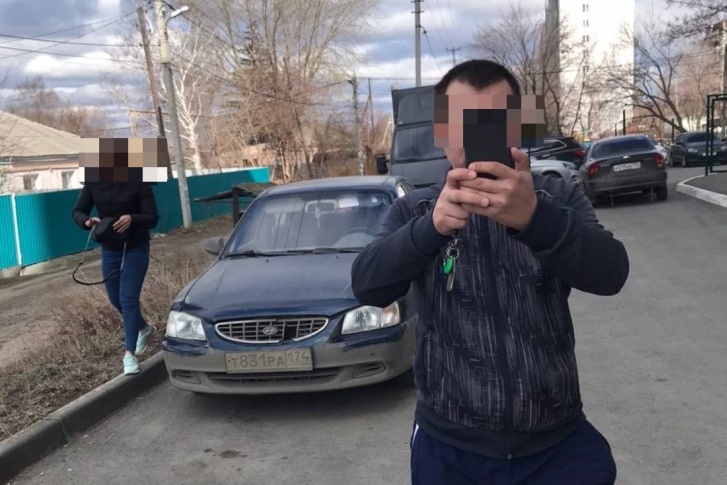 Эта пара отказалась помочь в уборке, а потом начала хамить Эта пара отказалась помочь в уборке, а потом начала хамить