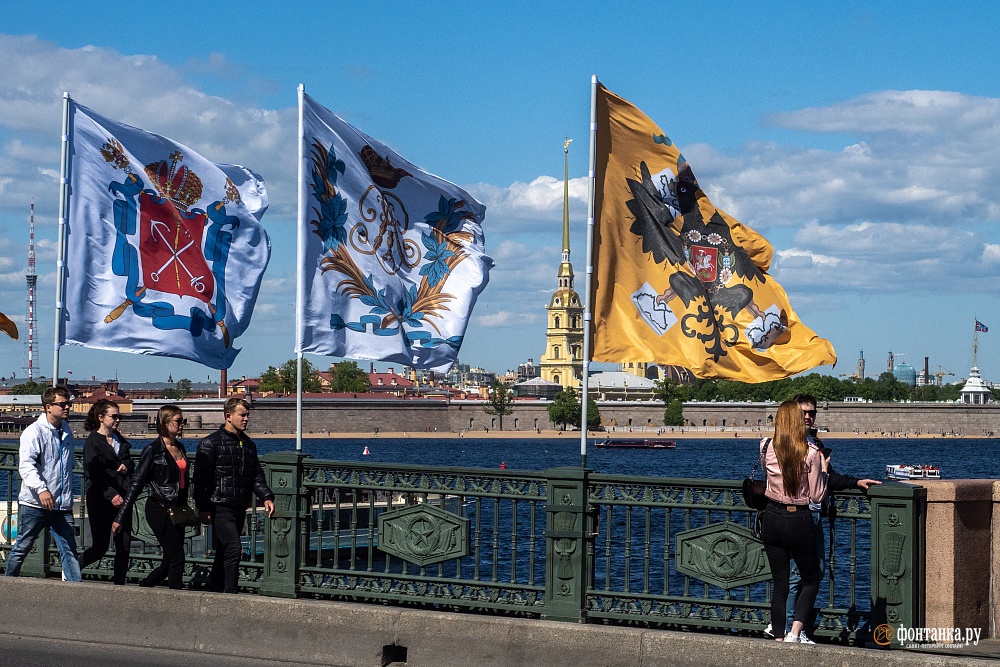 Фото флага санкт петербурга