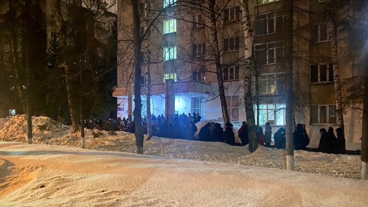 В Уфе ночью экстренно эвакуировали общежитие Аграрного университета