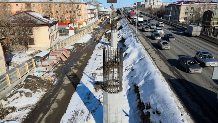 Летающая камера сняла стройку мегаразвязки возле «Калины», где за 7 млрд рублей победят вечные пробки