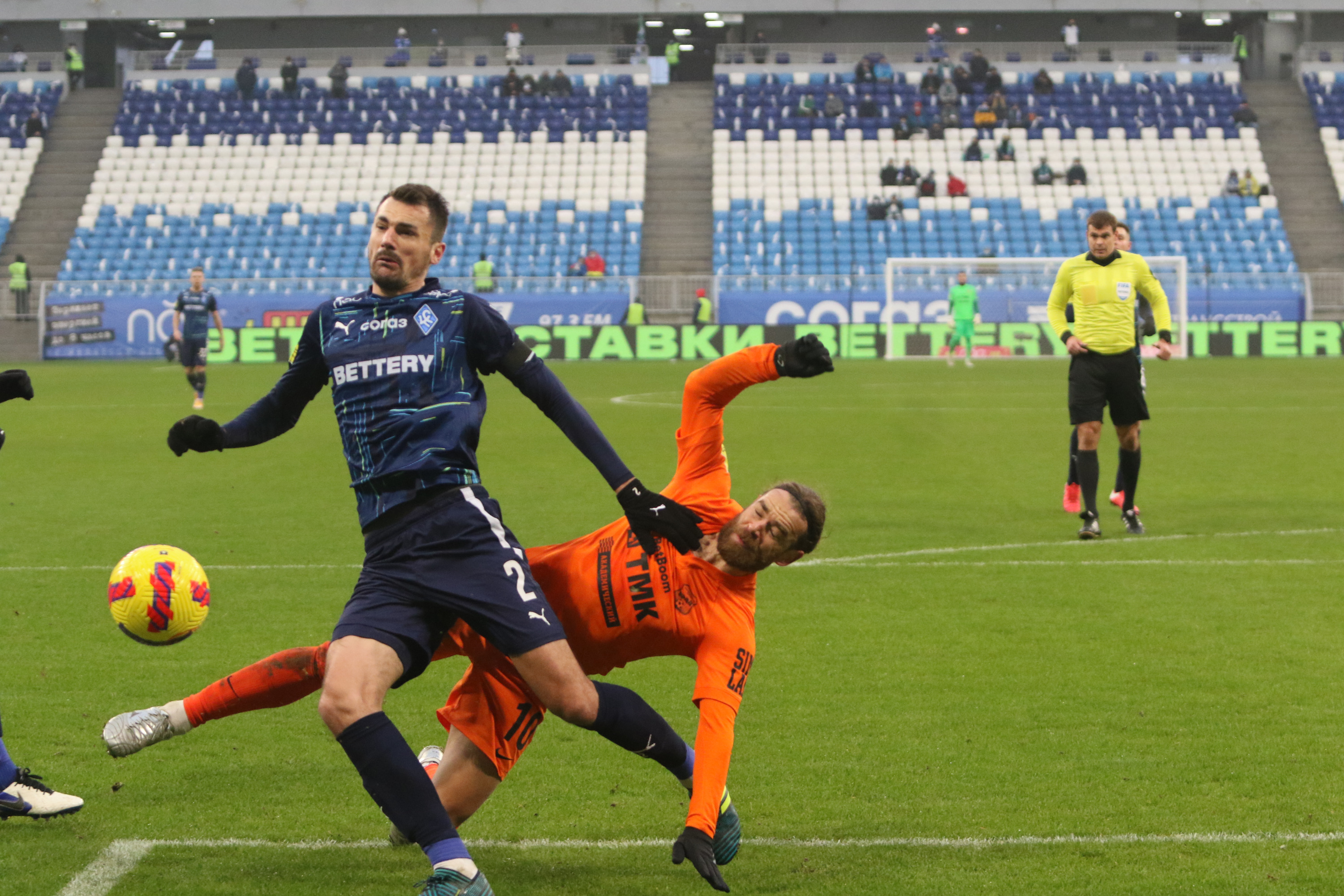 Чудесное спасение: «Урал» ушел от поражения в Самаре благодаря голу 19-летнего игрока