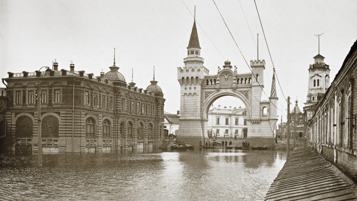 «Муравьевская дылда» и Триумфальная арка: ныне не существующие места и строения в Нижнем Новгороде