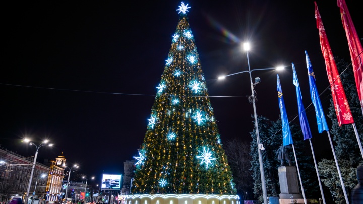 В Ростове сократили новогоднюю программу: городской праздник завершится за 3 часа до боя курантов