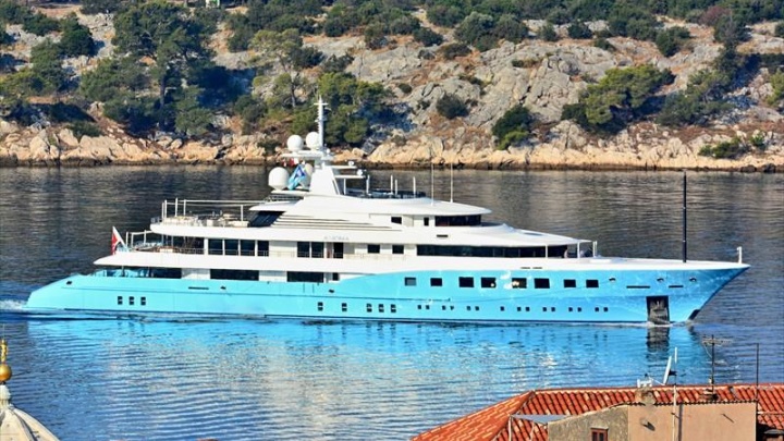 Яхту уральского бизнесмена за 70 миллионов долларов задержали в Гибралтаре. Что это за корабль?